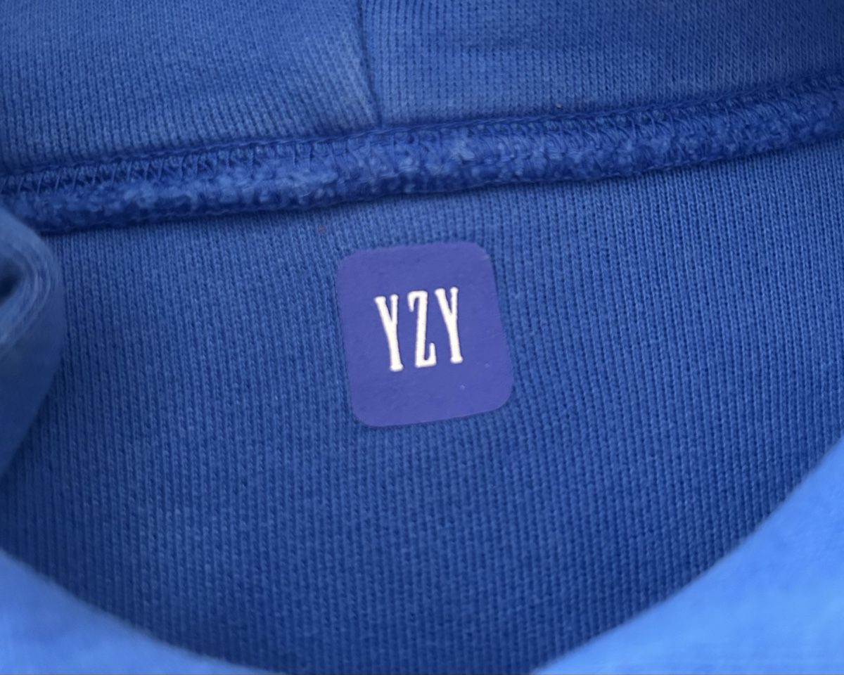 Maglioni & Felpe: Yeezy Hoodie Gr M – Usato da Bettwiesen venduto da KK_1 1