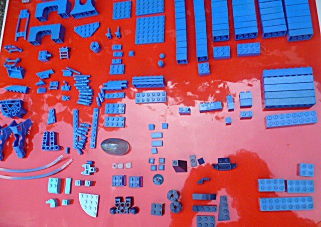 Lego Baukästen: Lego Ersatzteile sortiert, blau – Gebraucht aus Effretikon von Heimstudio 6