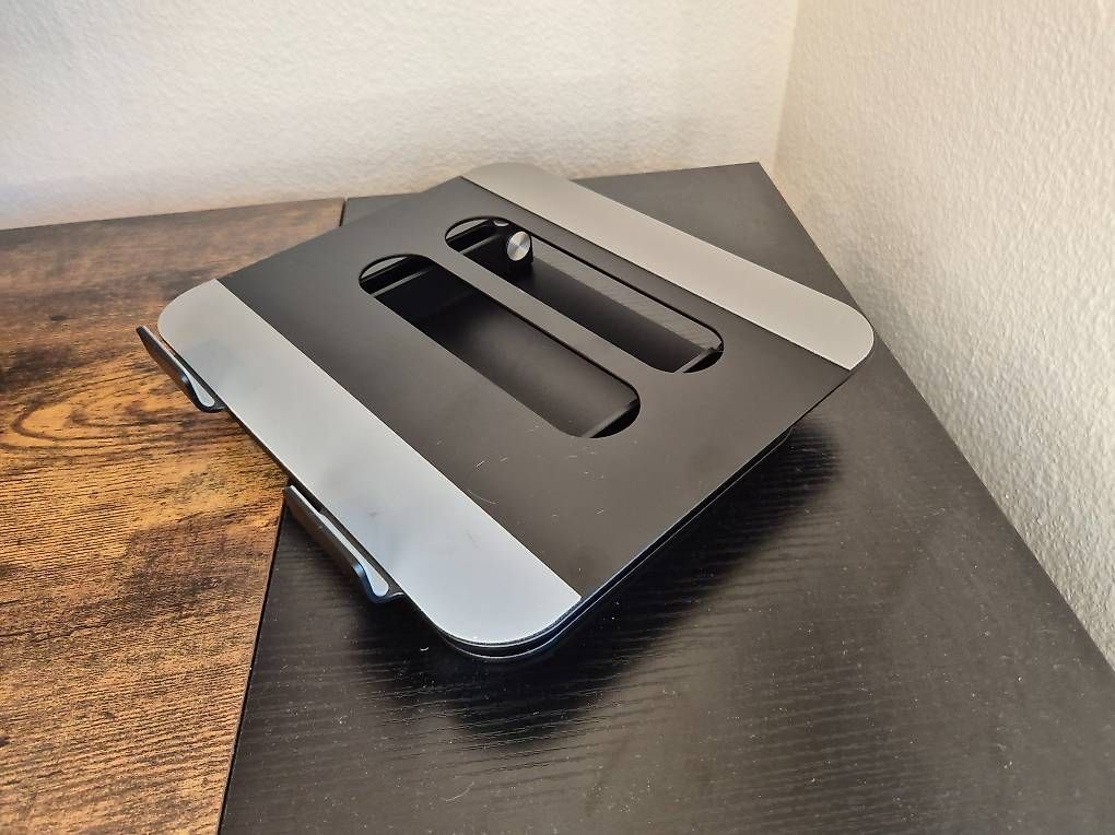 Racks & Cavalletti: Laptop Stand – Usato da Münchenstein venduto da dan_z2sf 1