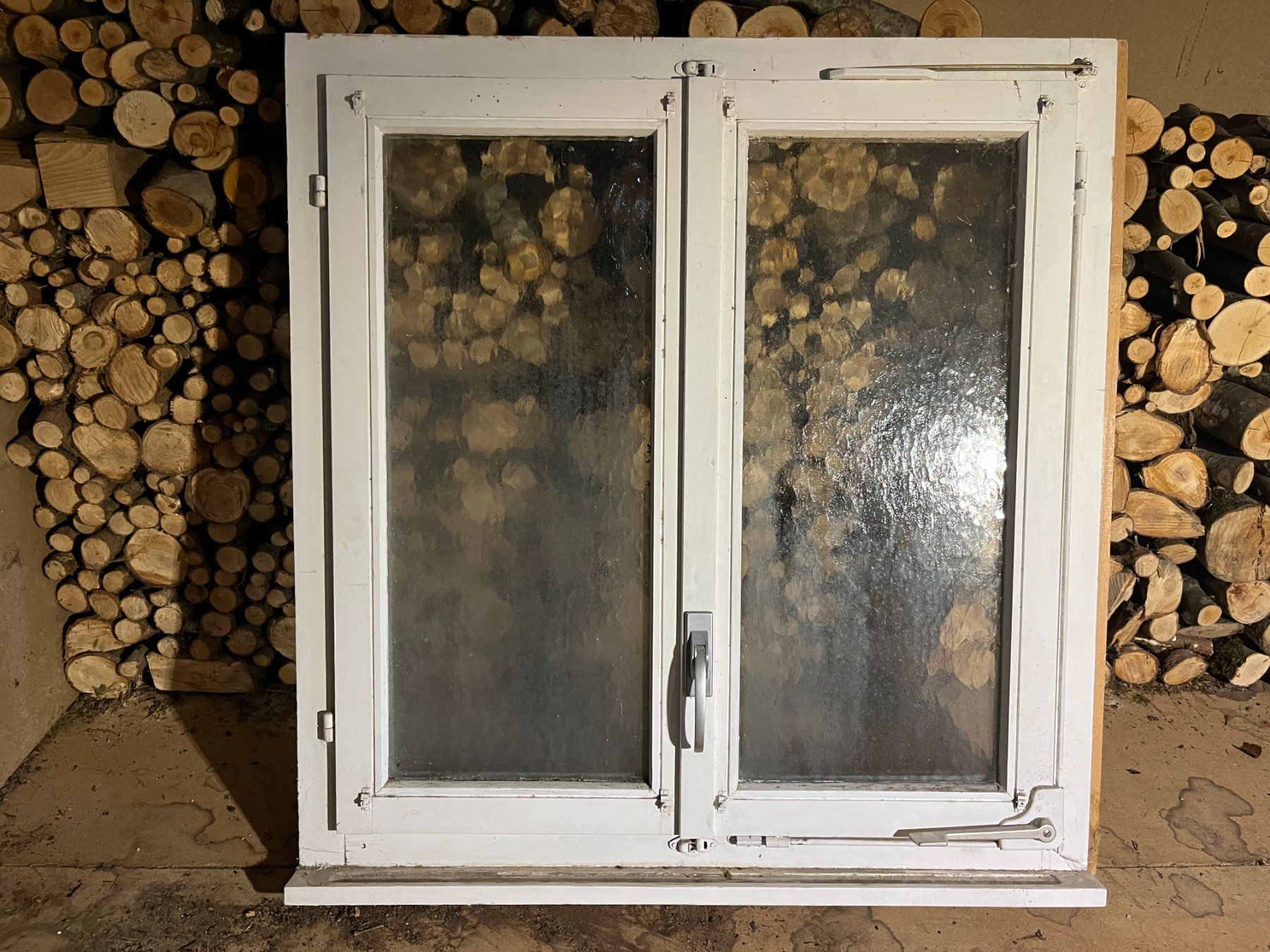 Fenêtres: Fenster – D'occasion à Marbach LU par chruetaer