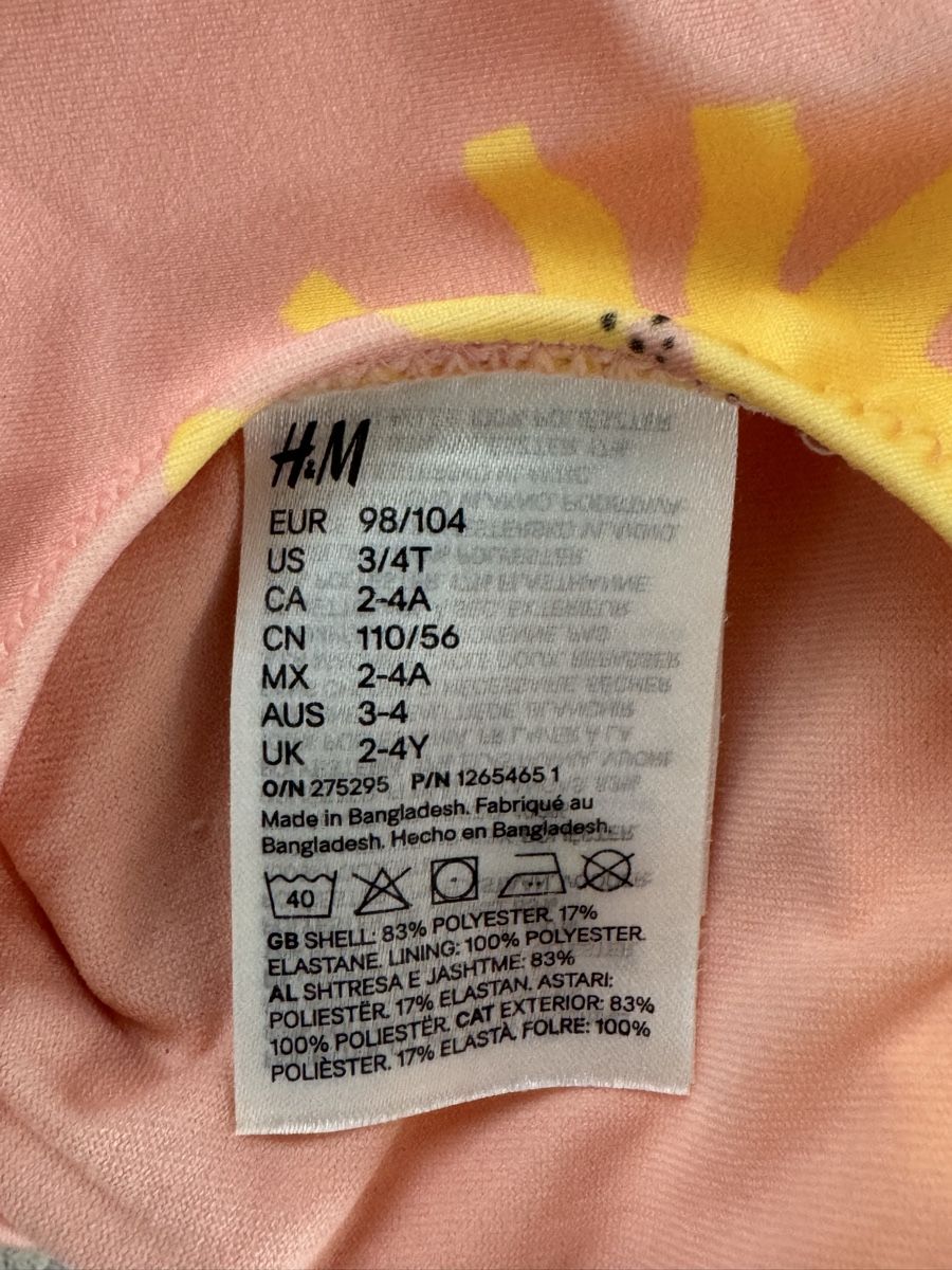 H&M Badekleider & Bikinis: Badeanzug H&M Sonnenschein Grösse 98/104 – Gebraucht aus Galgenen von Vintluxe 1