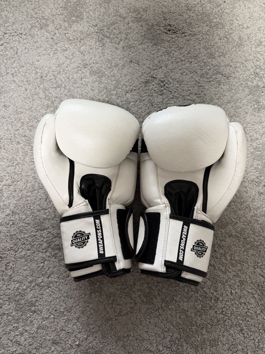 Guanti & manicotti: 8Weapons Boxhandschuhe 14 oz Weiss – Usato da Weinfelden venduto da nin_rm78 2