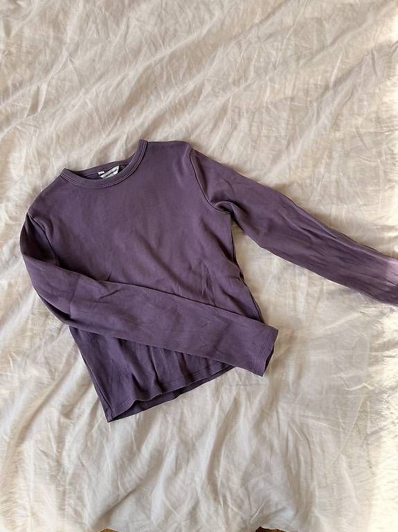 T-shirt: Shirt – Usato da Elgg venduto da lia.1234