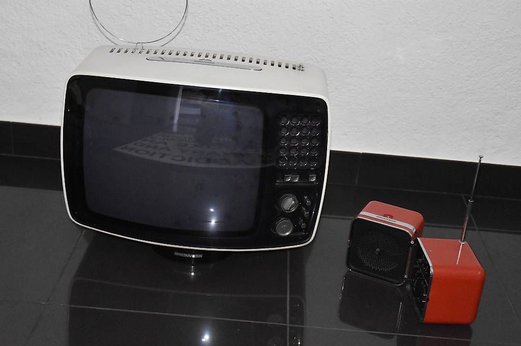 Televisori: Télévision et radio Vintage – Usato da La Chaux-de-Fonds venduto da loba2