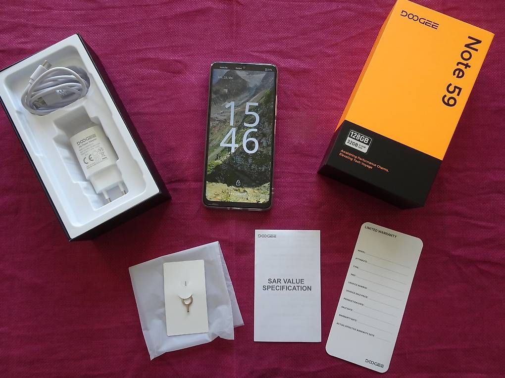 Telefoni cellulari / Smartphones: Doogee Note 59, Dual Sim, 128 GB, 32 GB, edles hellblau – Usato da St. Gallen venduto da SxDQ