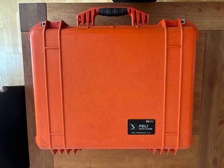 Peli Case 1550 in Orange (für Werkzeug / Kameraequipment)