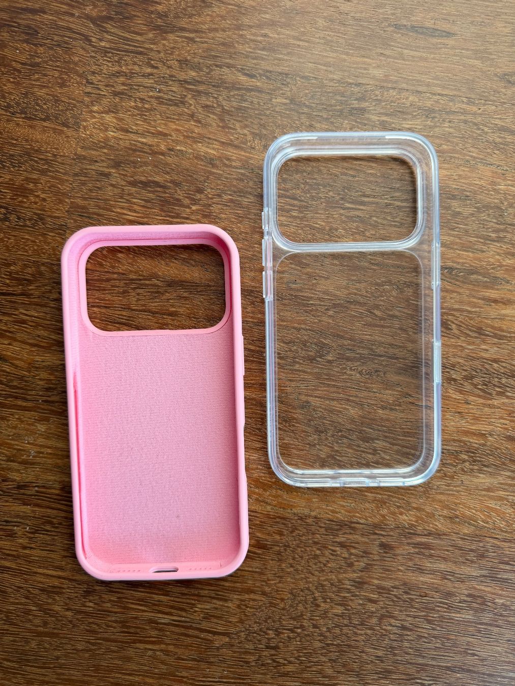 Covers & Schutzfolien: iPhone 17 Pro Cases (Torras) – Gebraucht aus Ennetbaden von miboo