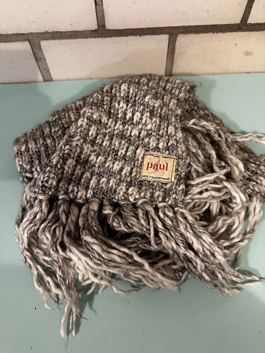 Foulard & Sciarpe: Paul Strickschal grau/weiss Fransen – Usato da Duggingen venduto da MitchJ86 1