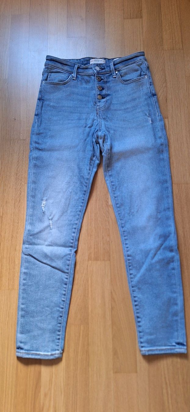 Guess Jeans: Guess, jeans – Usato da Lussery-Villars venduto da pousinete02