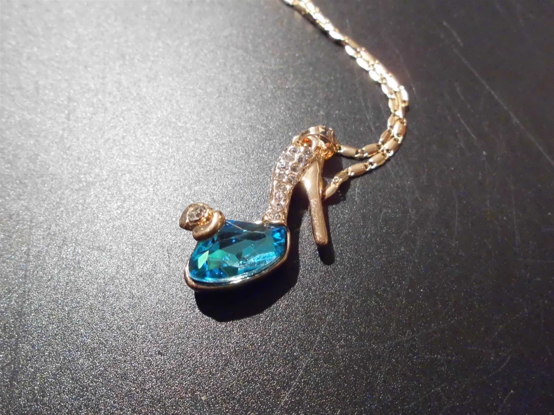 Catenine: Kette goldfarbig, An. Stöckelschuh – Nuovo e nell'imballaggio originale da Zürich venduto da abraxas1291 1