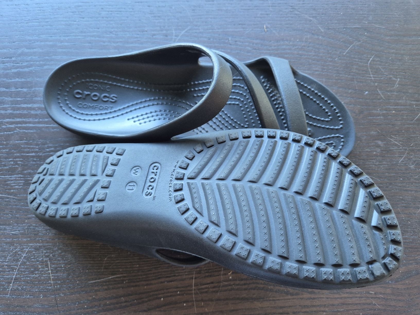 Crocs Scarpe da uomo: Crocs – Nuovo (secondo la descrizione) da Riehen venduto da Vaniisha13 2