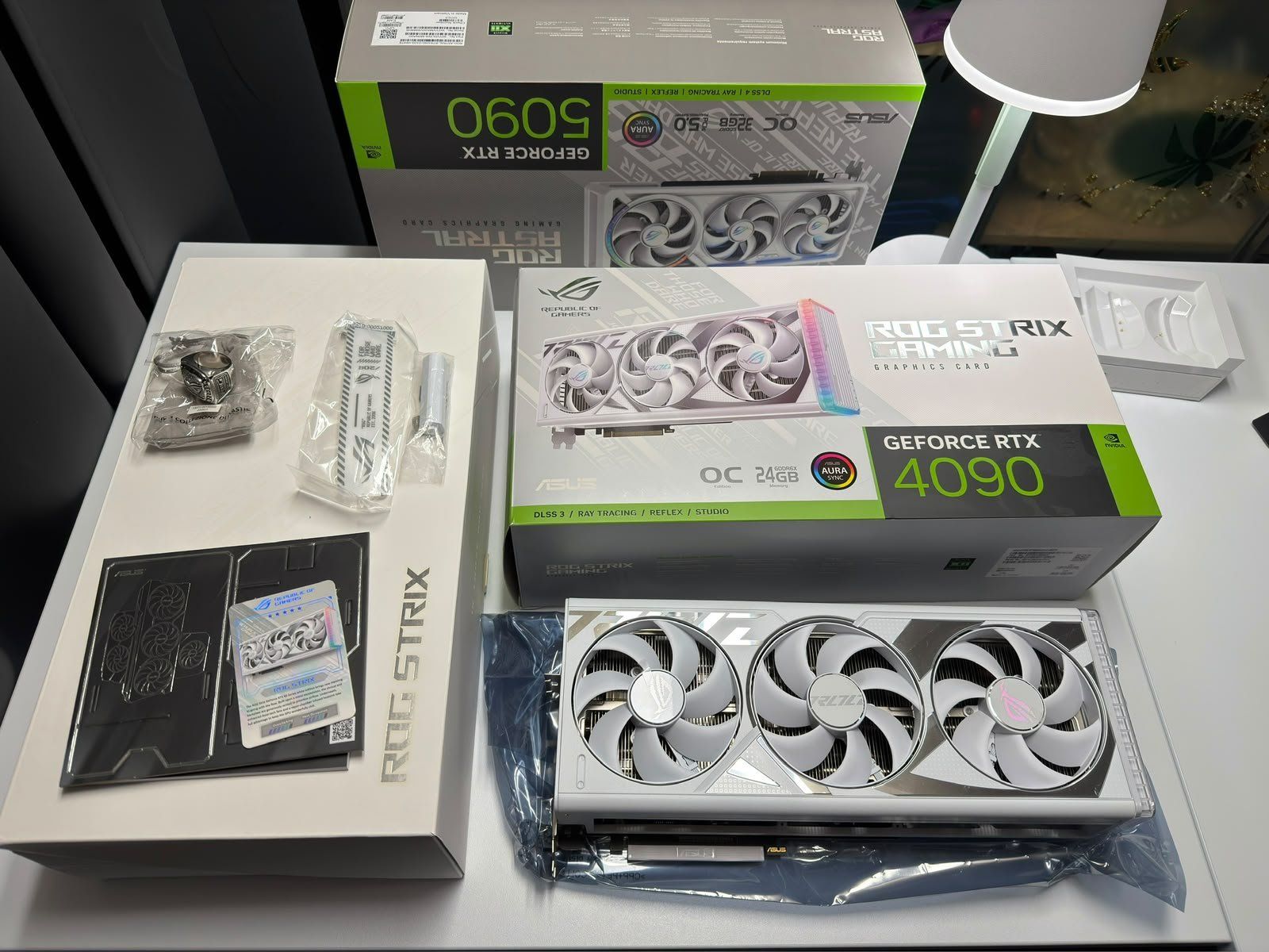 ASUS GeForce ROG STRIX RTX 4090 OC Edition (Gebraucht) in Dorf für CHF ...