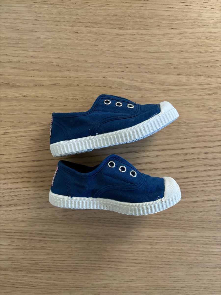 Scarpe per ragazzi: Cienta baby summer sneakers 23  – Nuovo (secondo la descrizione) da Villard-sur-Chamby venduto da kamila_1024