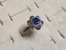 Bague ajustable argentée rose bleue strass