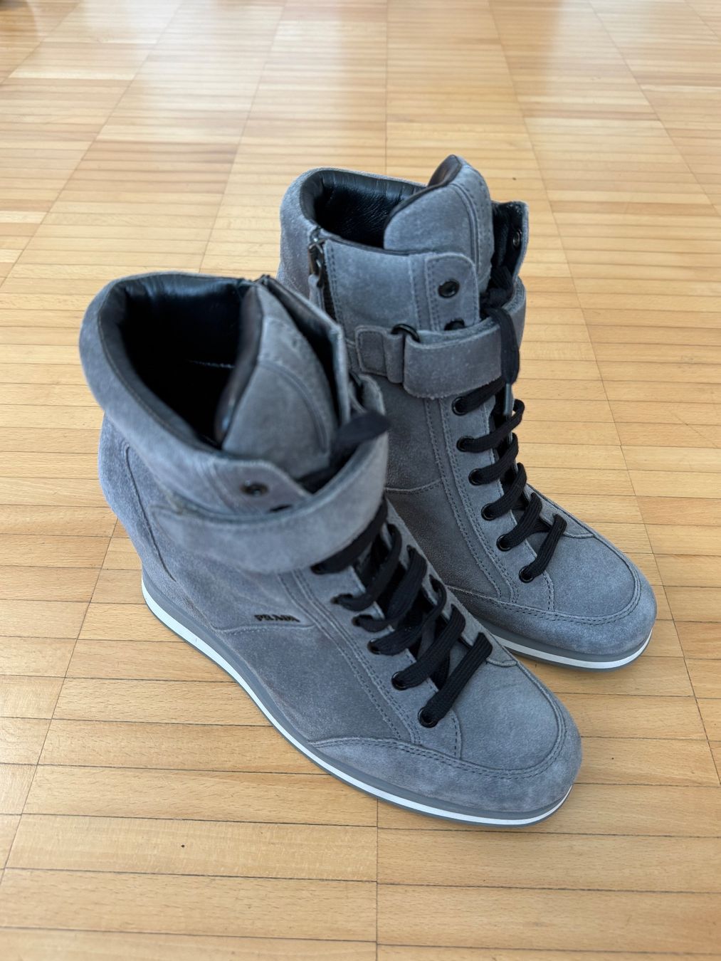 Prada Scarpe da donna: Prada Stiefeletten Damen Gr. 38.5 – Nuovo (secondo la descrizione) da Frauenfeld venduto da LIL_NA 1