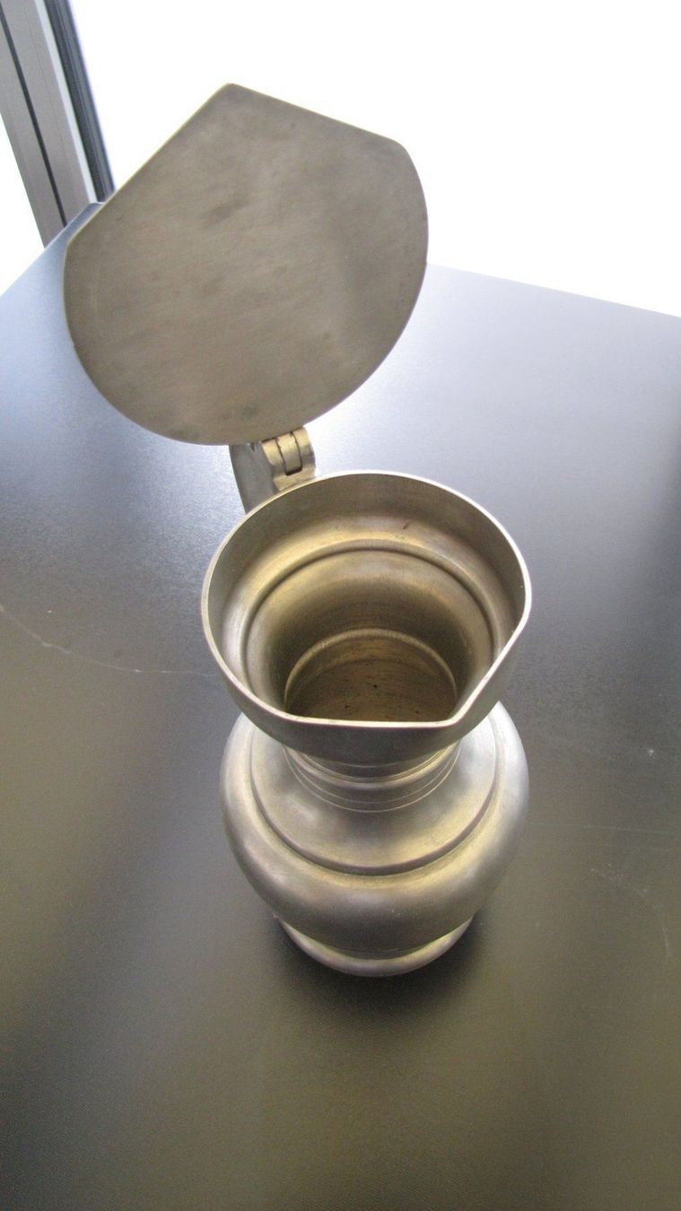 Caraffe: Zinnkrug mit Deckel, klein – Usato da Aeugst am Albis venduto da derimker 1