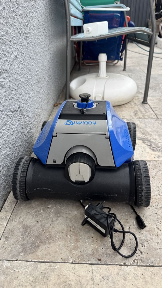 Accessori per Piscine: Putzroboter Coyote Winny Pool Cleaner gebraucht – Usato da Muttenz venduto da sar_789y 2
