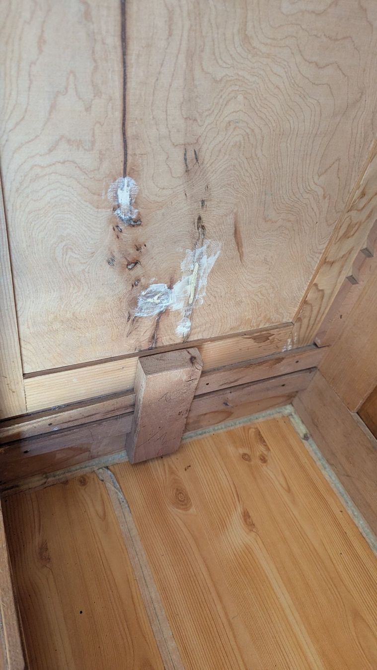 Armoires: Armoire – D'occasion à Les Geneveys-sur-Coffrane par Tof4 4
