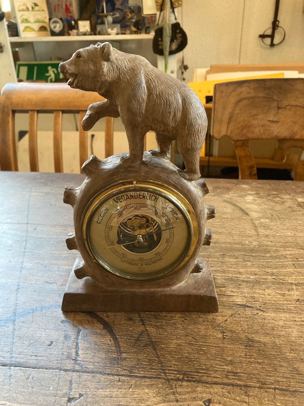 Altri elettrodomestici e apparecchi d’epoca: Brienzer Bär mit Barometer – Usato da Zürich venduto da Mueschelmau