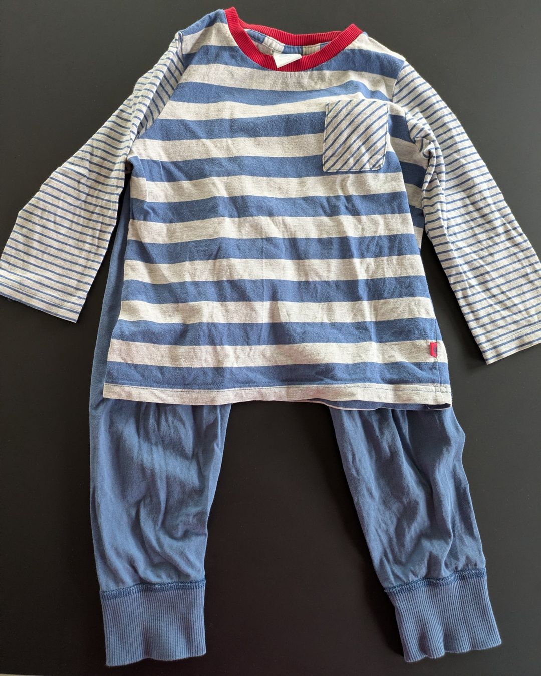 Sanetta Pigiama & Simili: Pyjama von Sanetta, Grösse 98 – Usato da Kölliken venduto da mic_9n9d