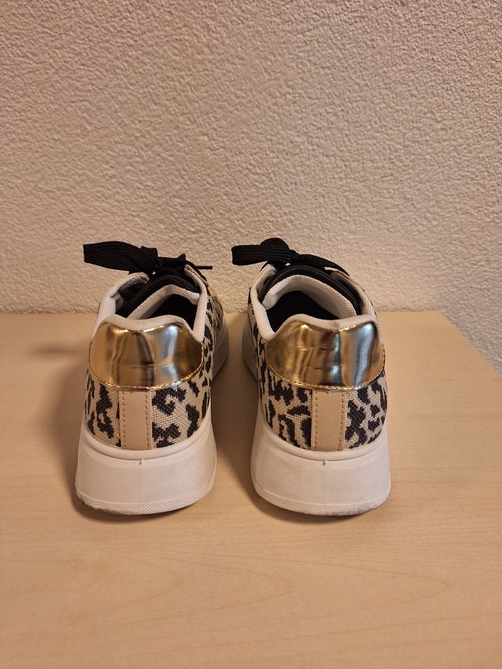 Scarpe da donna: Sneaker Damen – Usato da Lalden venduto da car_7w2l 2