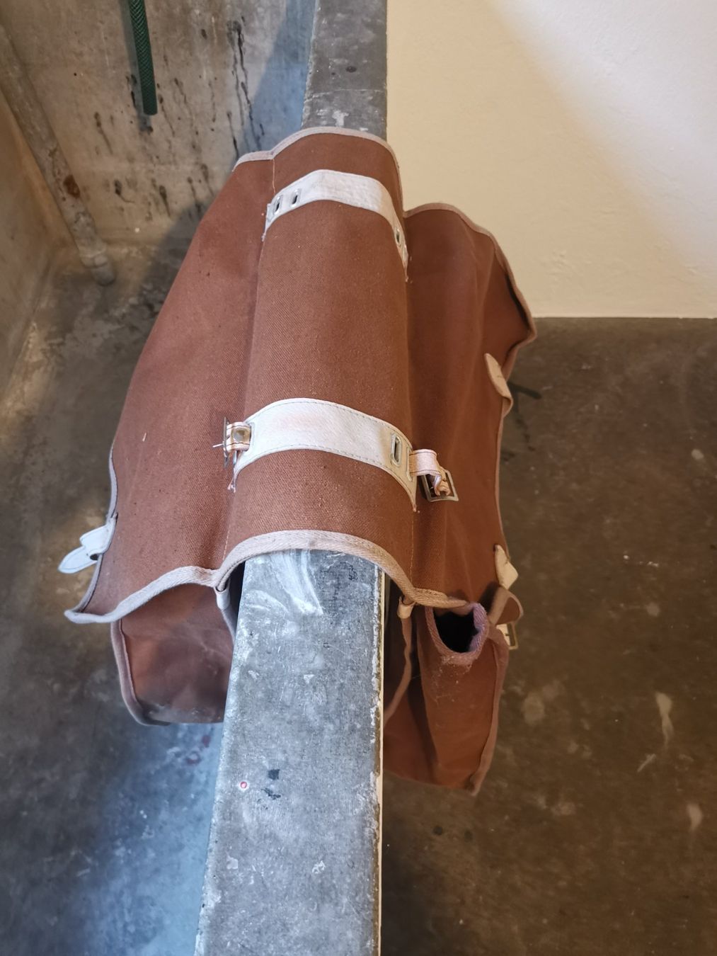 Taschen: bag – Gebraucht aus Bern von cwa_p82l 1