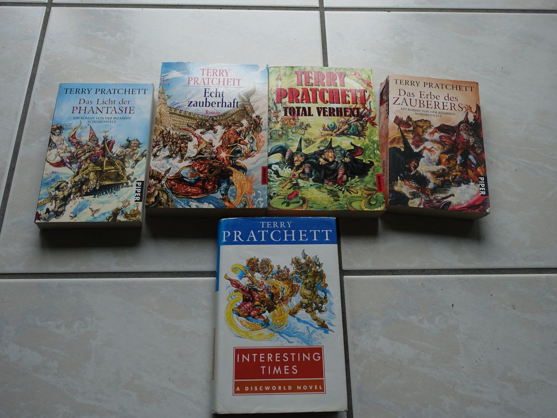 Bücher: Terry Pratchett Discworld Grosses Bücherpaket ENGLISCH – Gebraucht aus Glattfelden von tdlubek 4