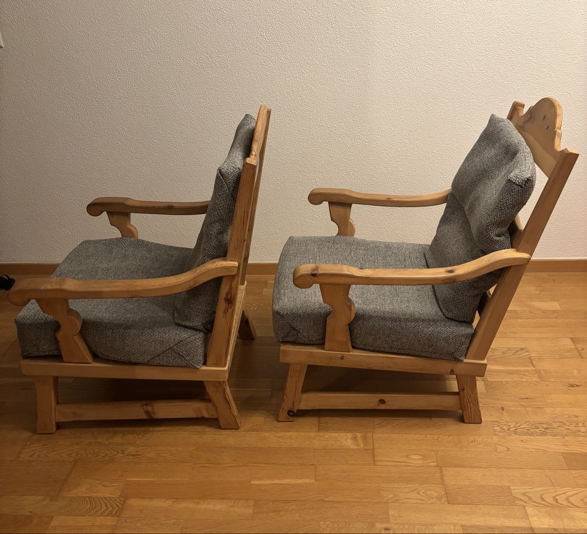 Fauteuils: Zwei massive Holzsessel (Set) – D'occasion à Niederbipp par Pto6 2