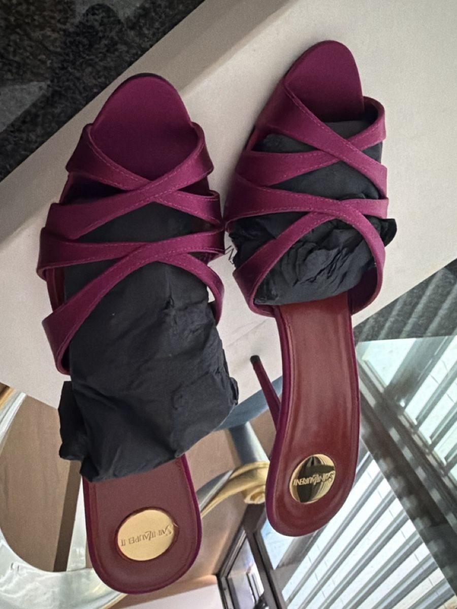 Saint Laurent Scarpe da donna: Saint Laurent silk mules  – Nuovo (secondo la descrizione) da Genève venduto da val_rp9x 4