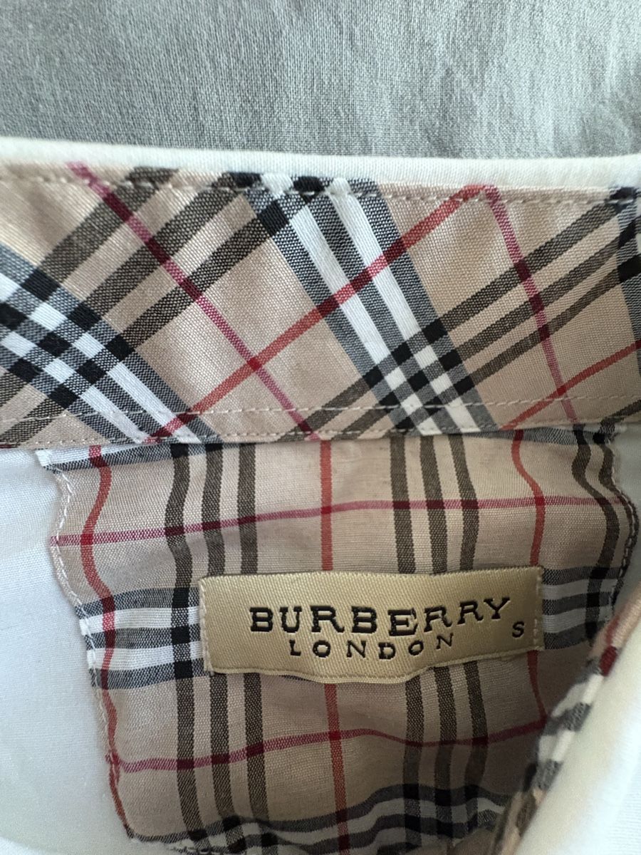 Burberry Chemises: Camicia Burberry bianca maniche lunghe  – D'occasion à Giubiasco par mol_f9mf 3