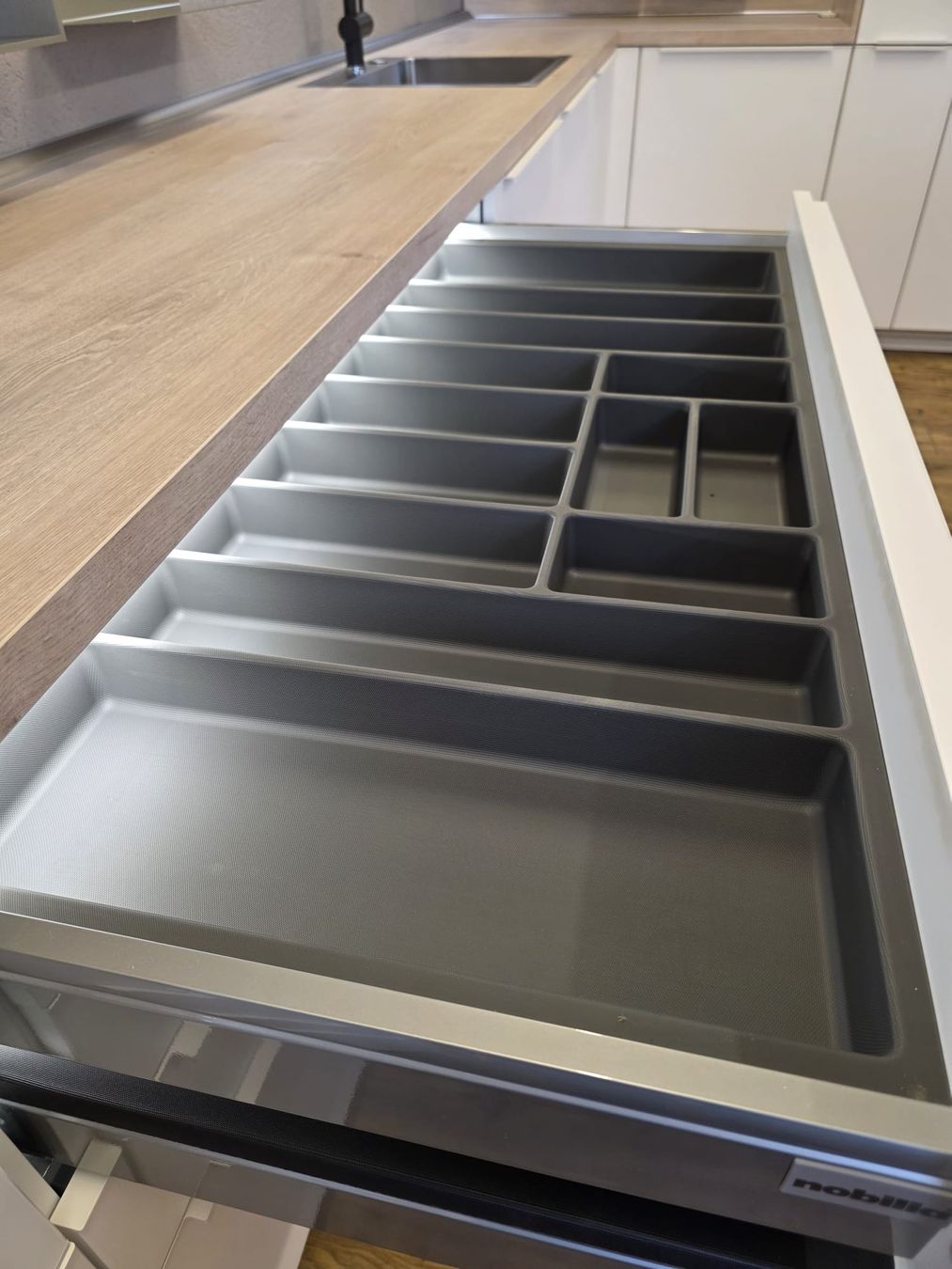 Komplettküchen: Moderne Küche mit Kochinsel – Neu (gemäss Beschreibung) aus Biberist von m_profix 4