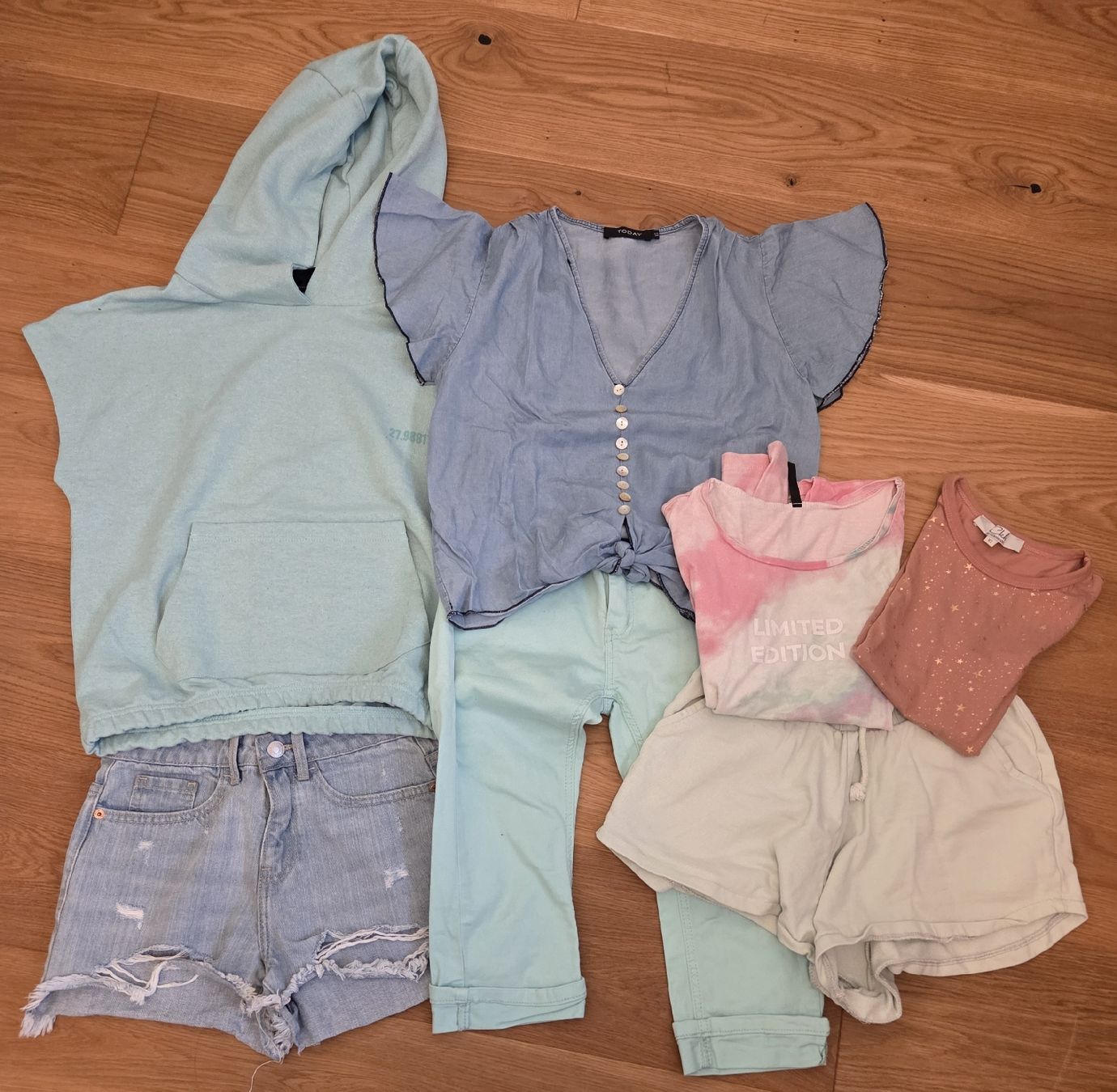 Lotti & Set di vestiti: Paket XS, S – Nuovo (secondo la descrizione) da Kölliken venduto da aninavera 8
