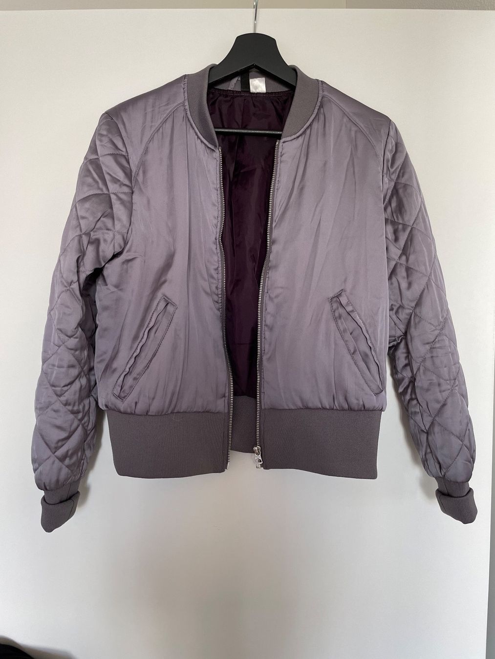 H&M Vestes: Übergangs Jacke, Bomberjacke – D'occasion à Jona par gr_3nad