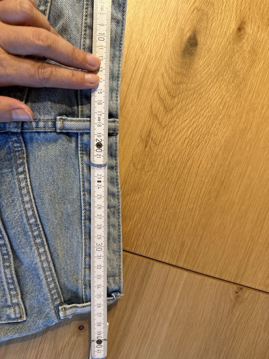 H&M Jeans: Jeans, Grösse 28/32, hellblau - Super Zustand! – Nuovo (secondo la descrizione) da Thun venduto da Vesna27 3