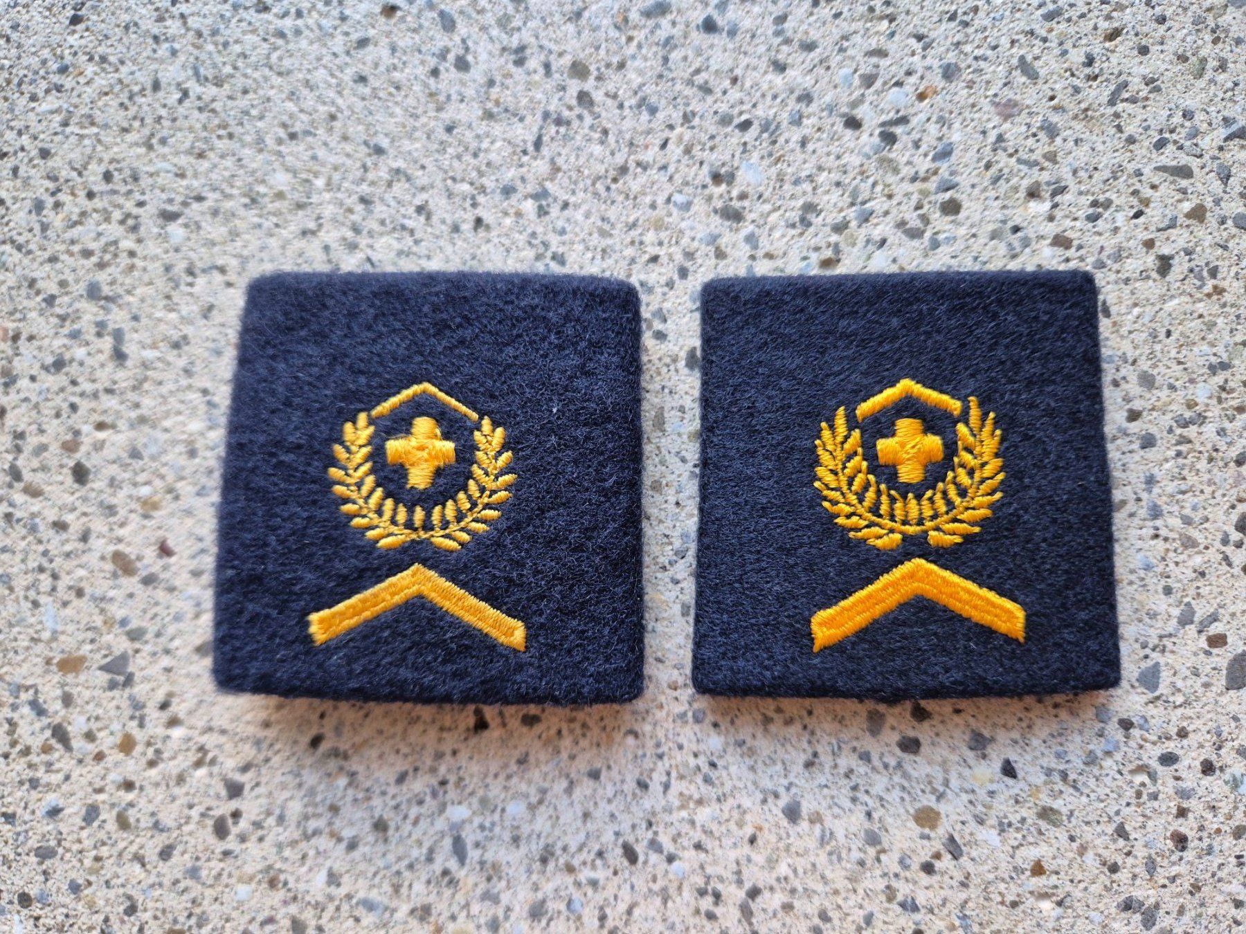 Schweizer Armee Placchette & Badge: *** Gradabzeichen Patten Set Wachtmeister Luftwaffe *** – Nuovo (secondo la descrizione) da Riedholz venduto da fr_sIruP