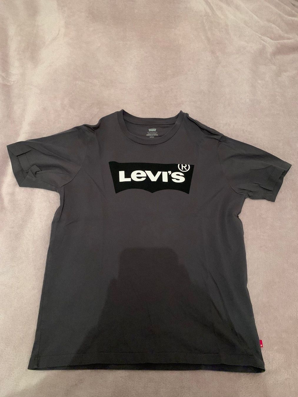 Levi's T-Shirts: LEVIS T shirt Grau Grösse S – Gebraucht aus Sementina von RiccardoCo
