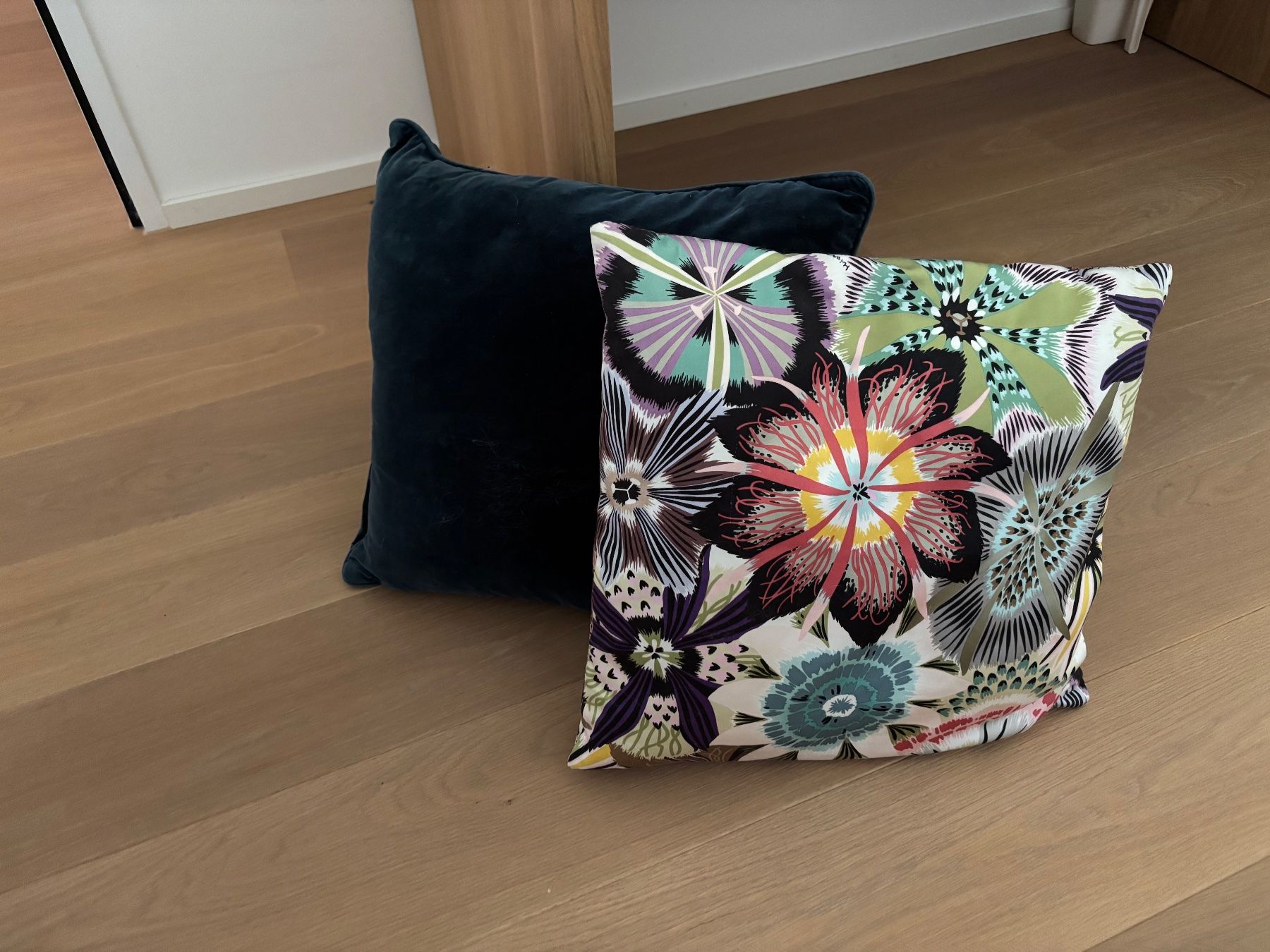 Roche Bobois Sofas: Original Roche Bobois Mah Jong Sofa – Gebraucht aus Affoltern am Albis von sheelakatze 2