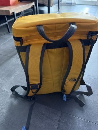 North Face Rucksack gelb