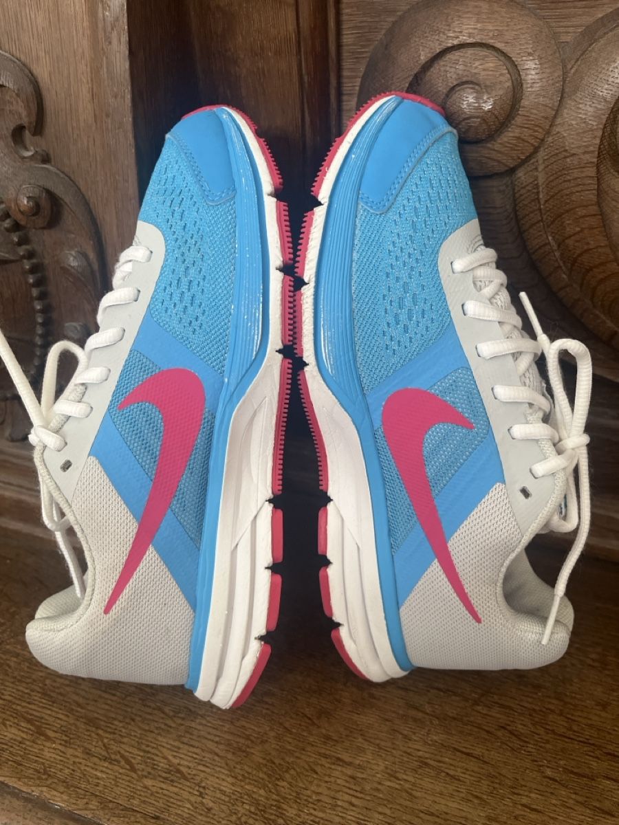 Nike Scarpe da uomo: Nike Spotsschuhe Running Shoes, Gr 38.5 – Usato da Uetikon am See venduto da erz13 3