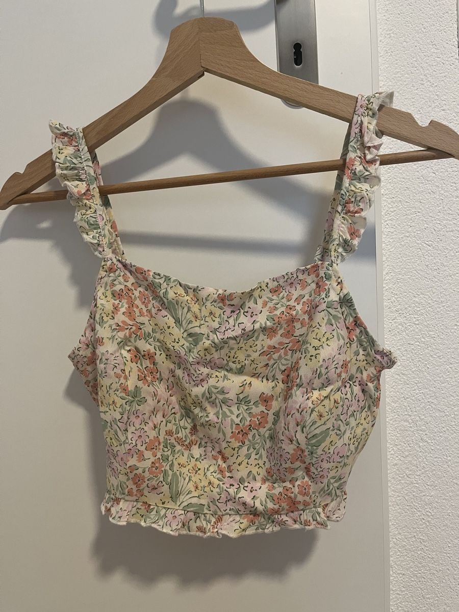 Top: Top mit Blumenmuster XS UNGETRAGEN – Nuovo (secondo la descrizione) da Birrwil venduto da vanyboo
