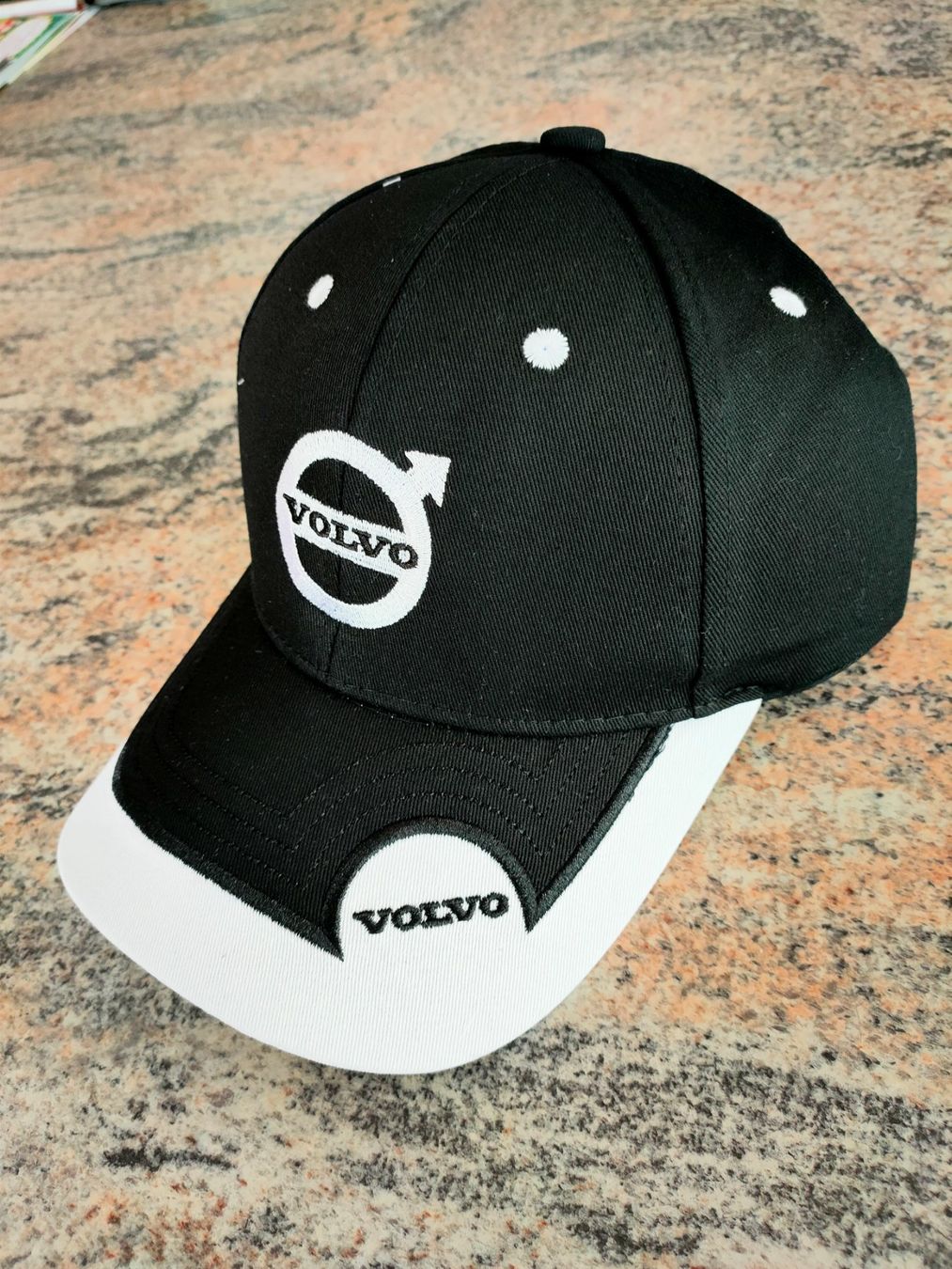 Altro in  Abbigliamento & Accessori: Volvo Cap , neu und ungebraucht – Nuovo e nell'imballaggio originale da Ormalingen venduto da maite06