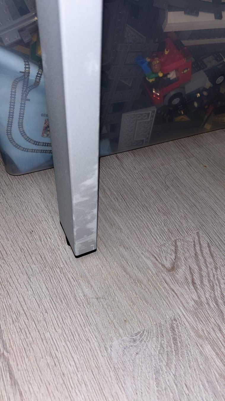 Bureaux: Jugend-Schreibtisch mit Korpus – D'occasion à Nürensdorf par bear69 1