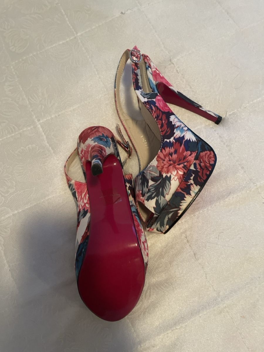 Scarpe da donna: Pumps – Nuovo e nell'imballaggio originale da Winterthur venduto da Cloths2000s 1