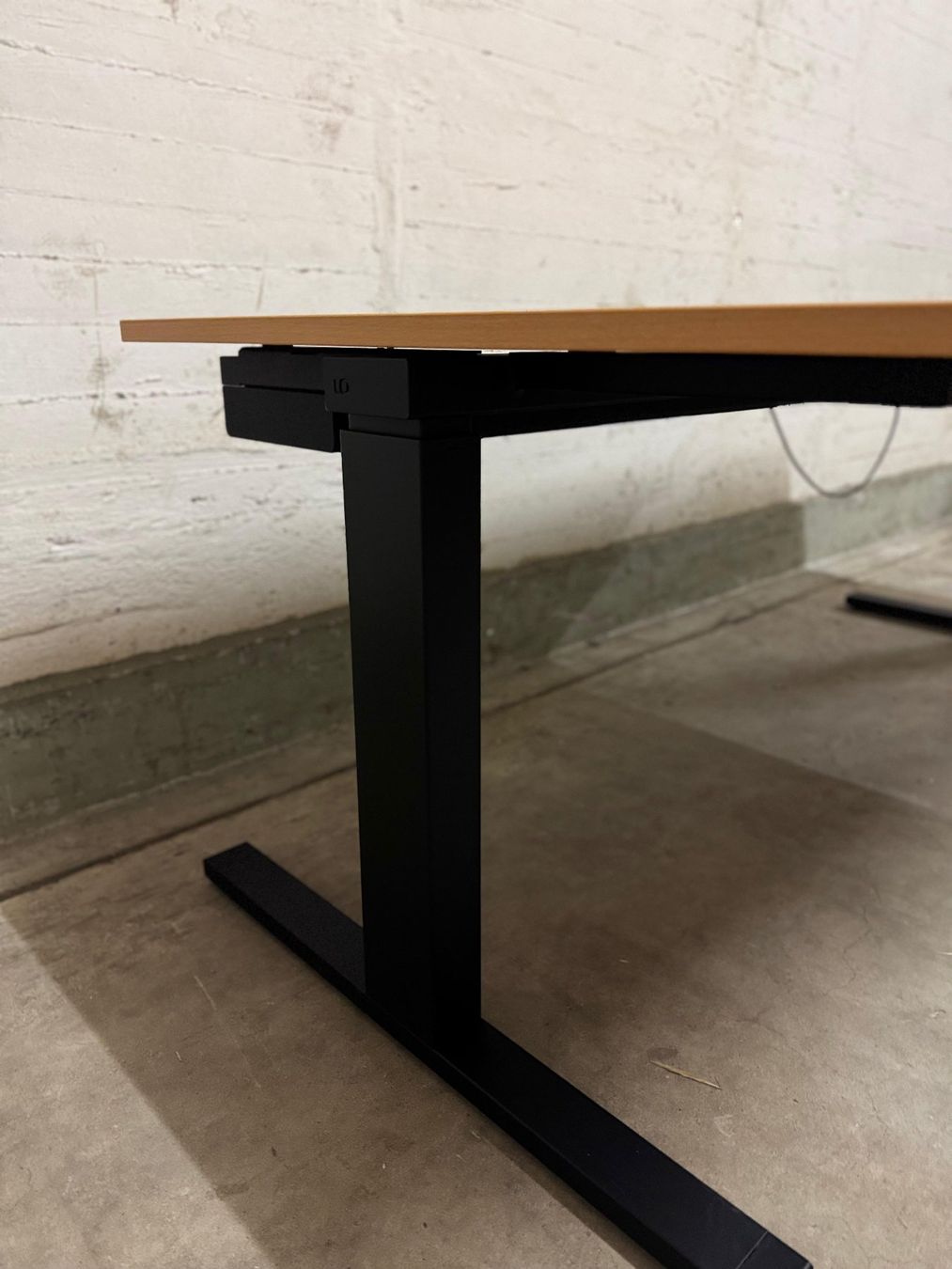 Scrivanie: Lista Office elektr. verstellbarer Sitz-/Stehtisch – Usato da Zürich venduto da dom_l879 4