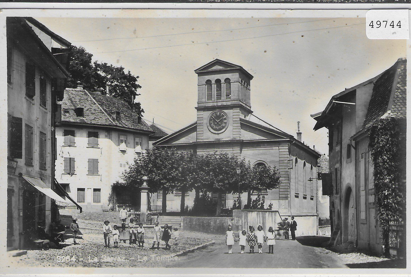 Ansichtskarten: La Sarraz - Le Temple - animee – Gebraucht aus Ettingen von Kartenplanet