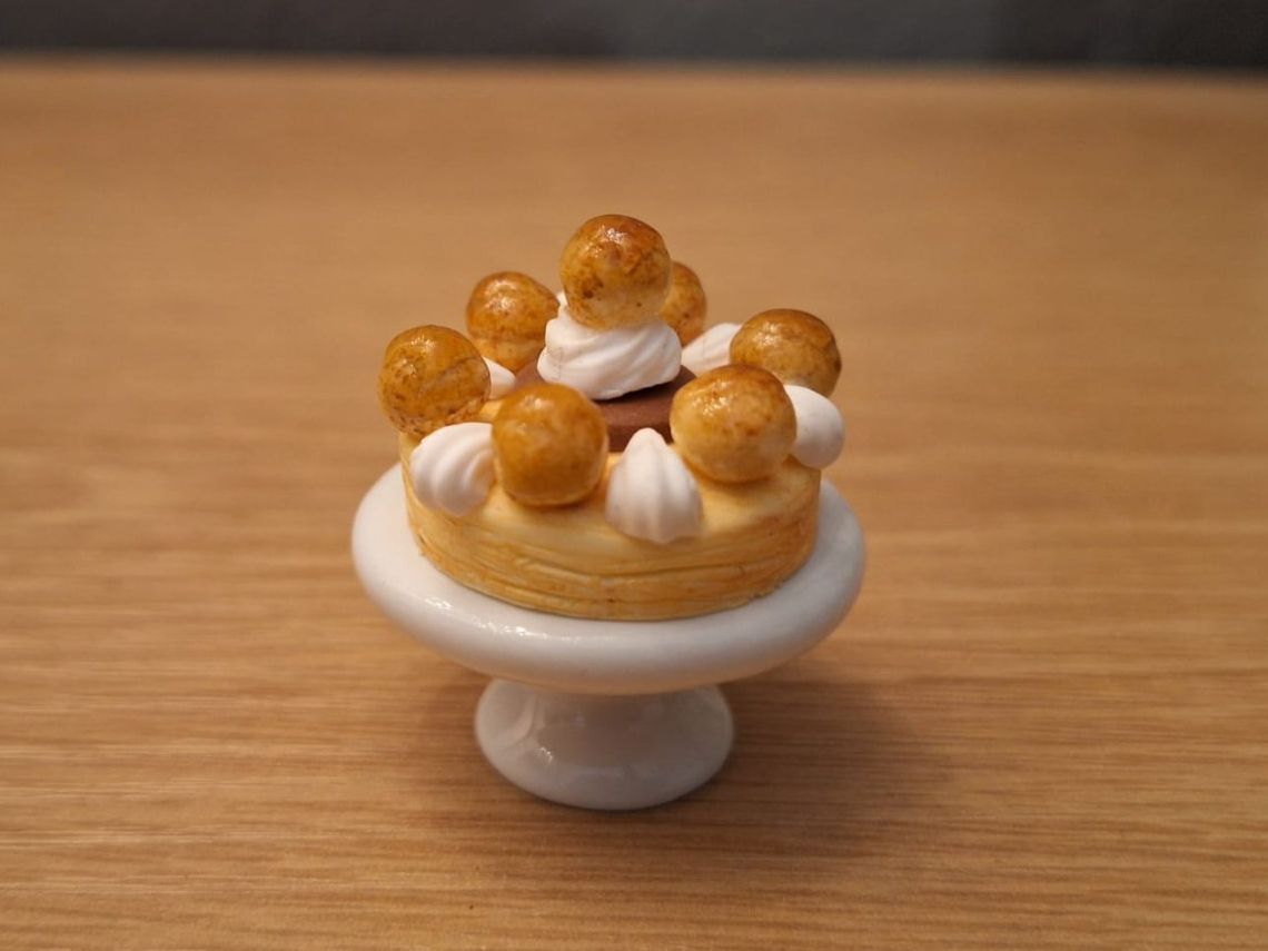 Case e mobili per bambole: Handmade St. Honoré Torte – Nuovo (secondo la descrizione) da Zürich venduto da HandmadeTinyFood 2