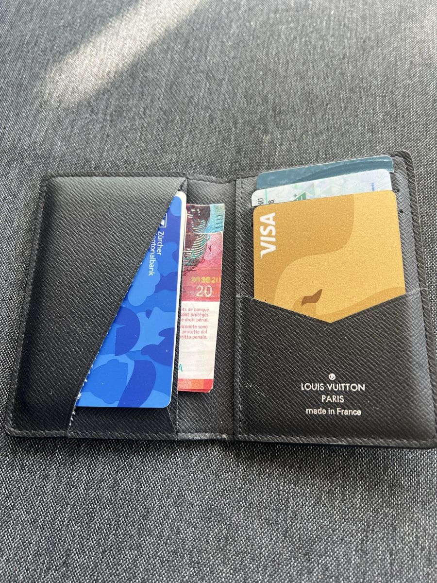 Louis Vuitton Portafogli: Louis Vuitton Card holder – Usato da Höri venduto da Ami.16