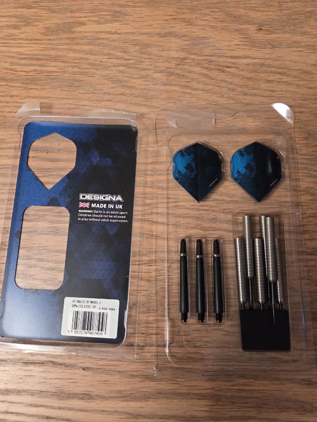 Freccette: Darts Ultra lites  – Nuovo (secondo la descrizione) da Engelberg venduto da ursdemar89 3