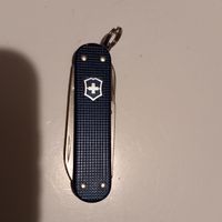 Victorinox Classic Alu  2015 dunkelblau Limited Edition 