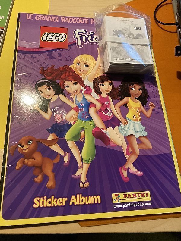Panini Album: Album e figurine Lego Friends – Nuovo (secondo la descrizione) da Airolo venduto da Hmagnum